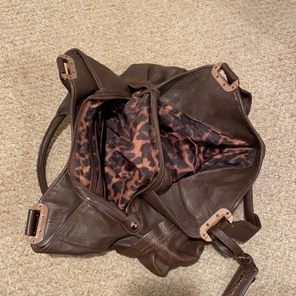 B. MAKOWSKY LEATHER BROWN BAG - Picture 6 of 9